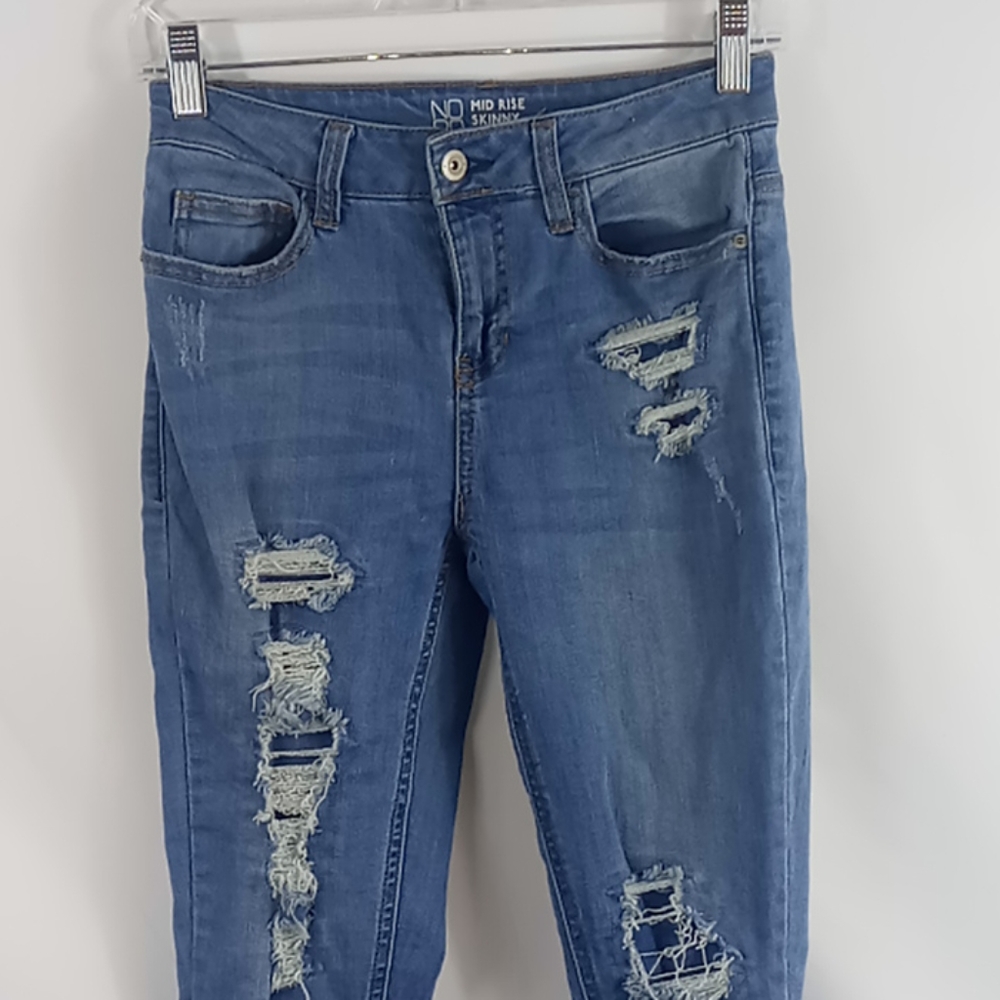 No boundaries mid rise skinny jeans juniors size 3 - Picture 2 of 5